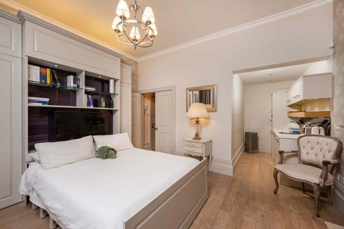 Charming Chelsea Studio Your Cozy Urban Retreat Londra Esterno foto